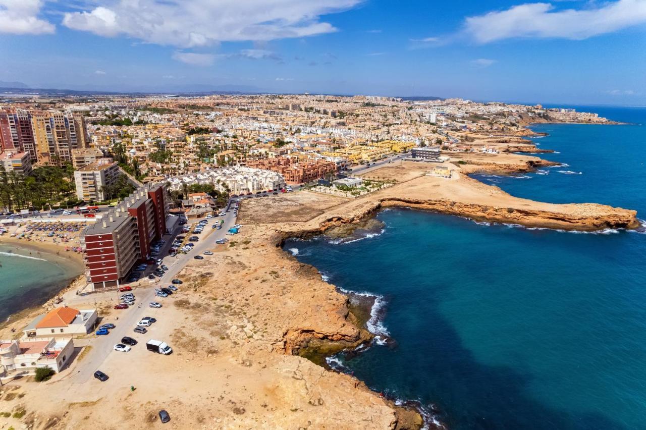 Beach And Рool Torrevieja Extérieur photo